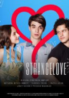 ALEX STRANGELOVE alex-strangelove-poster-1